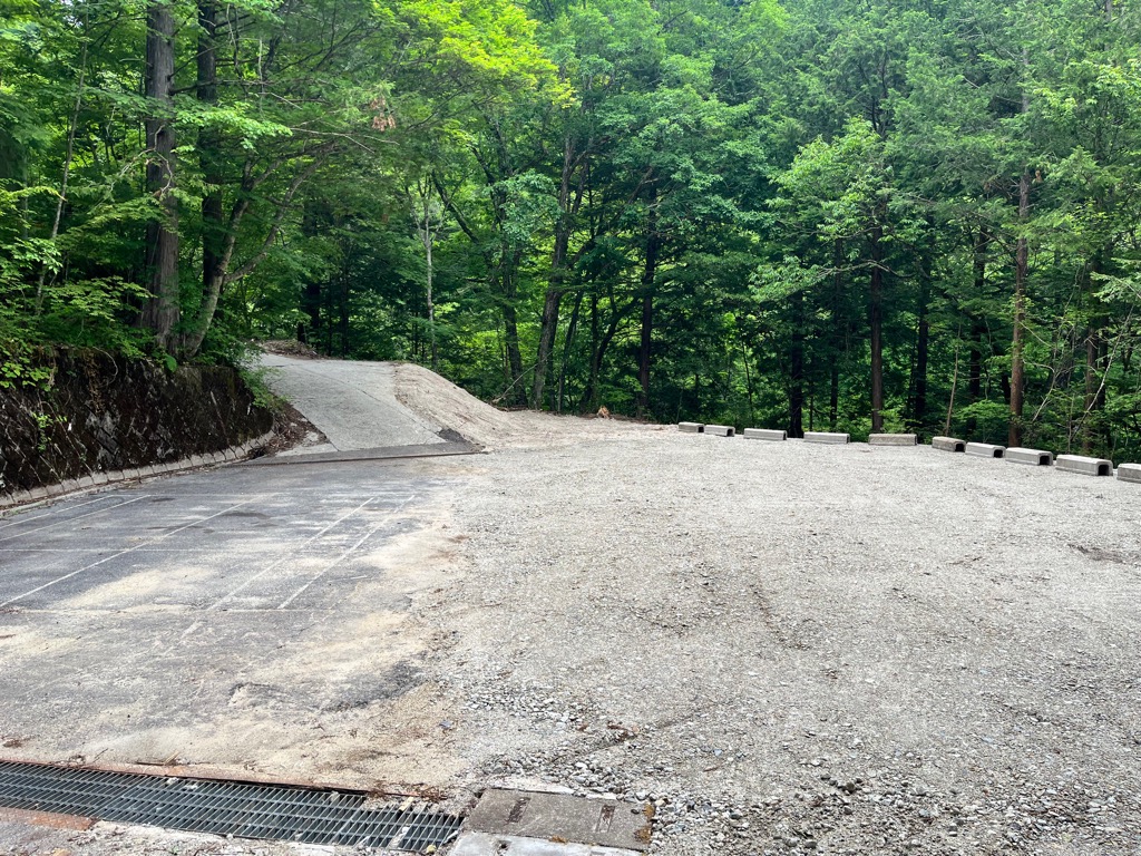 登山者用駐車場の写真